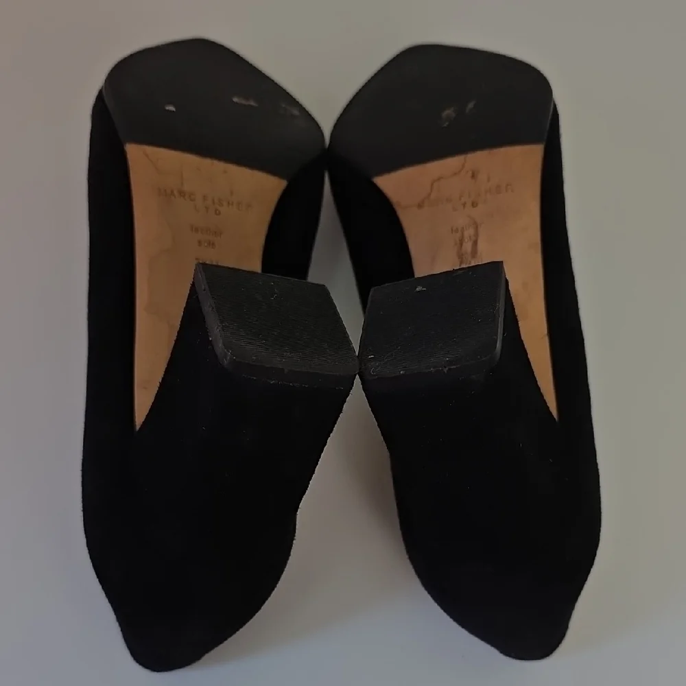 Marc Fisher Black Suede Heels.  Size 7 1/2 - Picture 9 of 12